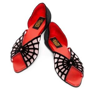 Never been worn boxes von d Adele spiderweb flats 7.5